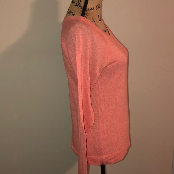 Peach 🍑 sweater - Picture 2 of 3